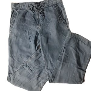 Gap women’s flowy light dress pants